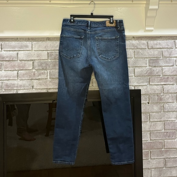 American Eagle Jeans - Picture 2 of 2
